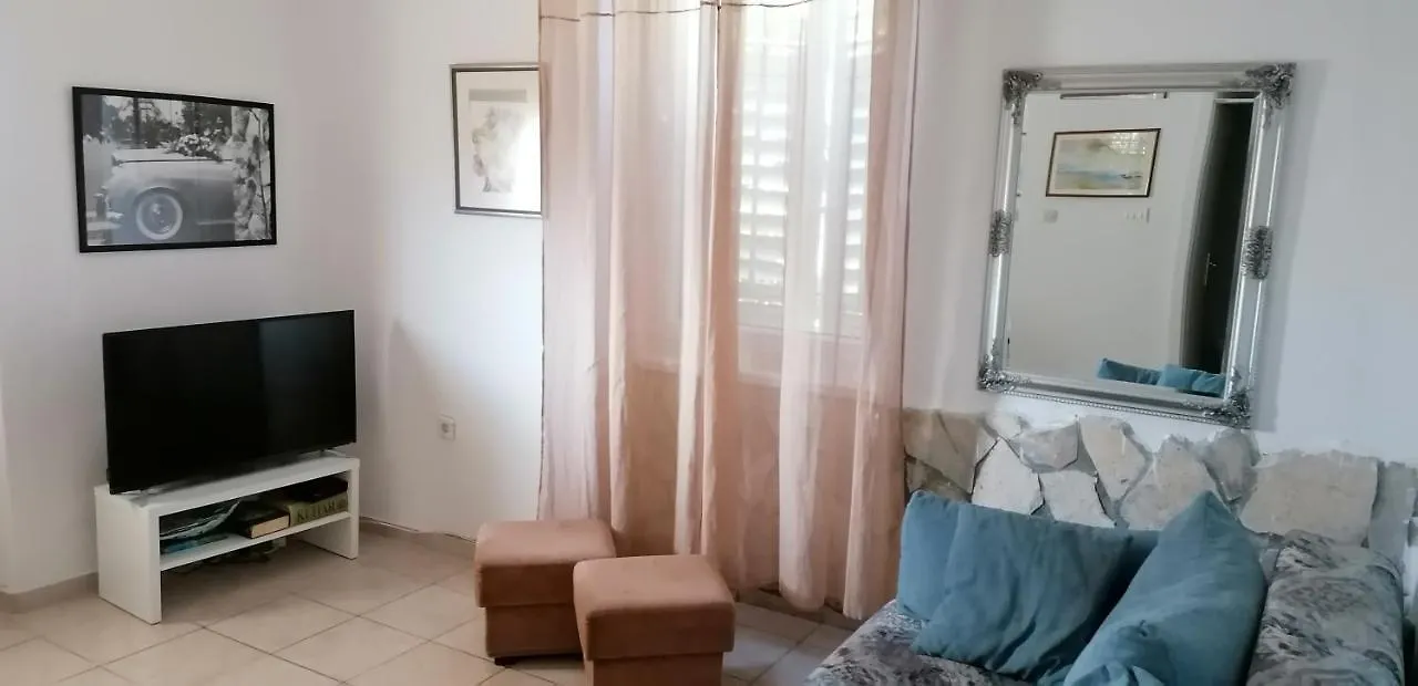 Olivera Apartments 0*, Pula Croatia