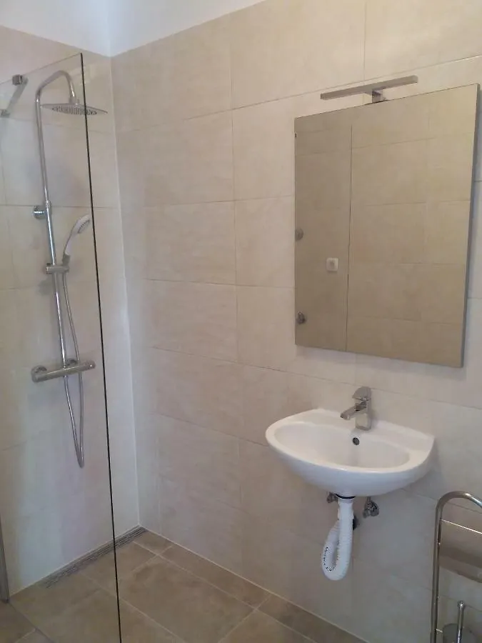Olivera Apartments 0*, Pula